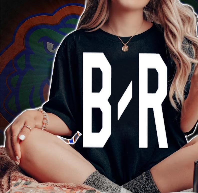Molly Morrison Wearing Bleacher Report Shirt t-shirt woman shirt
