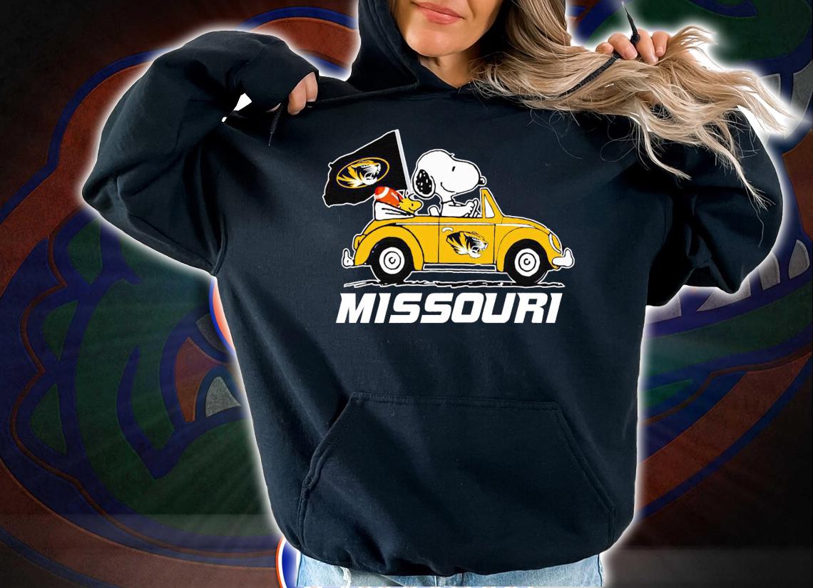 Snoopy And Woodstock Driving Car Missouri Tigers Flag t-shirt