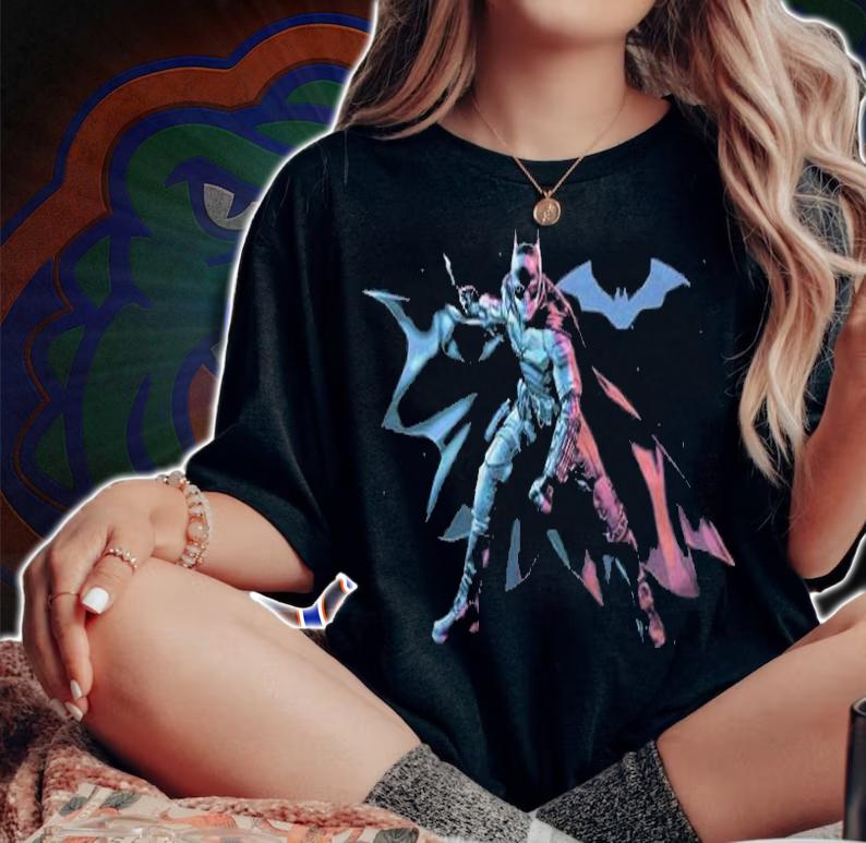 The Batman action fight T-shirt woman shirt