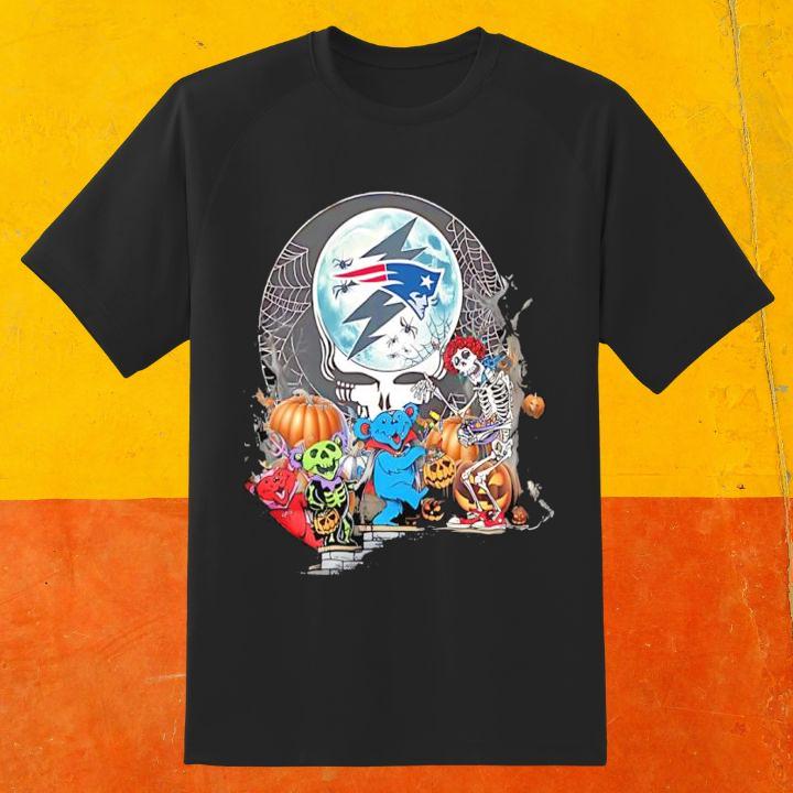 Funny New England Patriots Bears Skeleton Pumpkin Grateful Dead Halloween T-Shirt